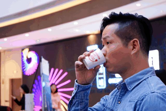 风靡香港79年，连续获得本土牛奶品牌销冠，今天带你解密维记牛奶