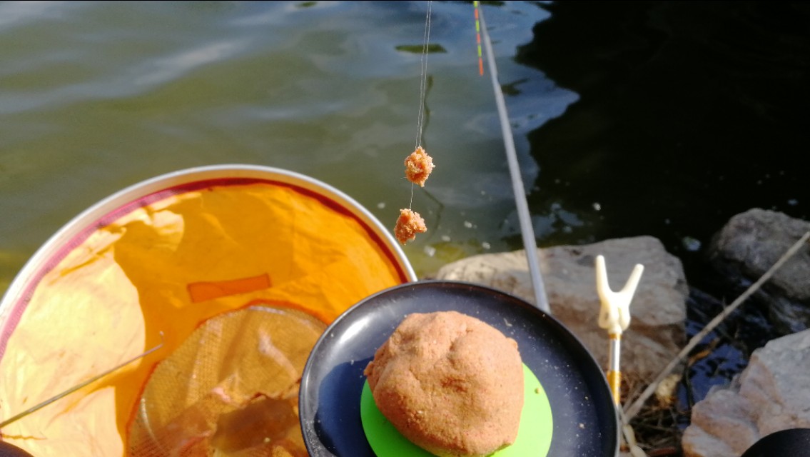 开好的红虫拉饵用不完怎么保存,拉饵要怎么用才能不会掉