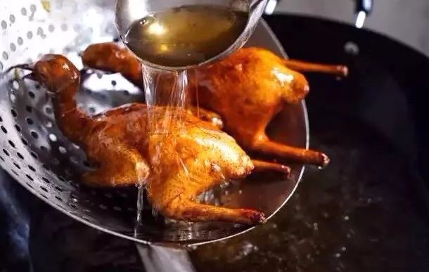 乳鸽红烧多少钱一只,一只正宗的红烧乳鸽是怎么样的