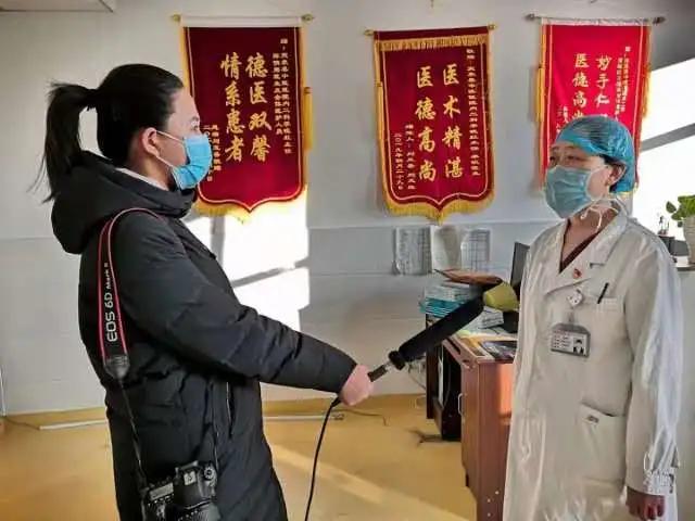 抗击疫情一线的报道,抗疫一线央视主持报道