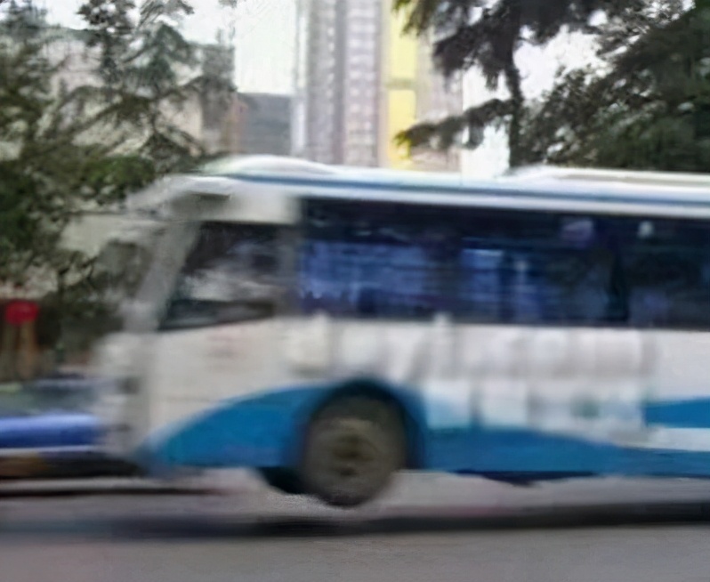 武汉最大的公交车,武汉最特殊的一趟公交车