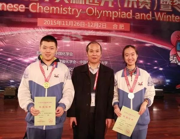 鑲茶嫳瀛︽牎鏃ュ父,鑲茶嫳瀛︽牎鍥炲繂