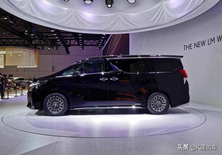 雷克萨斯lm300h4座落地多少钱,雷克萨斯lm300h四座顶配多少钱