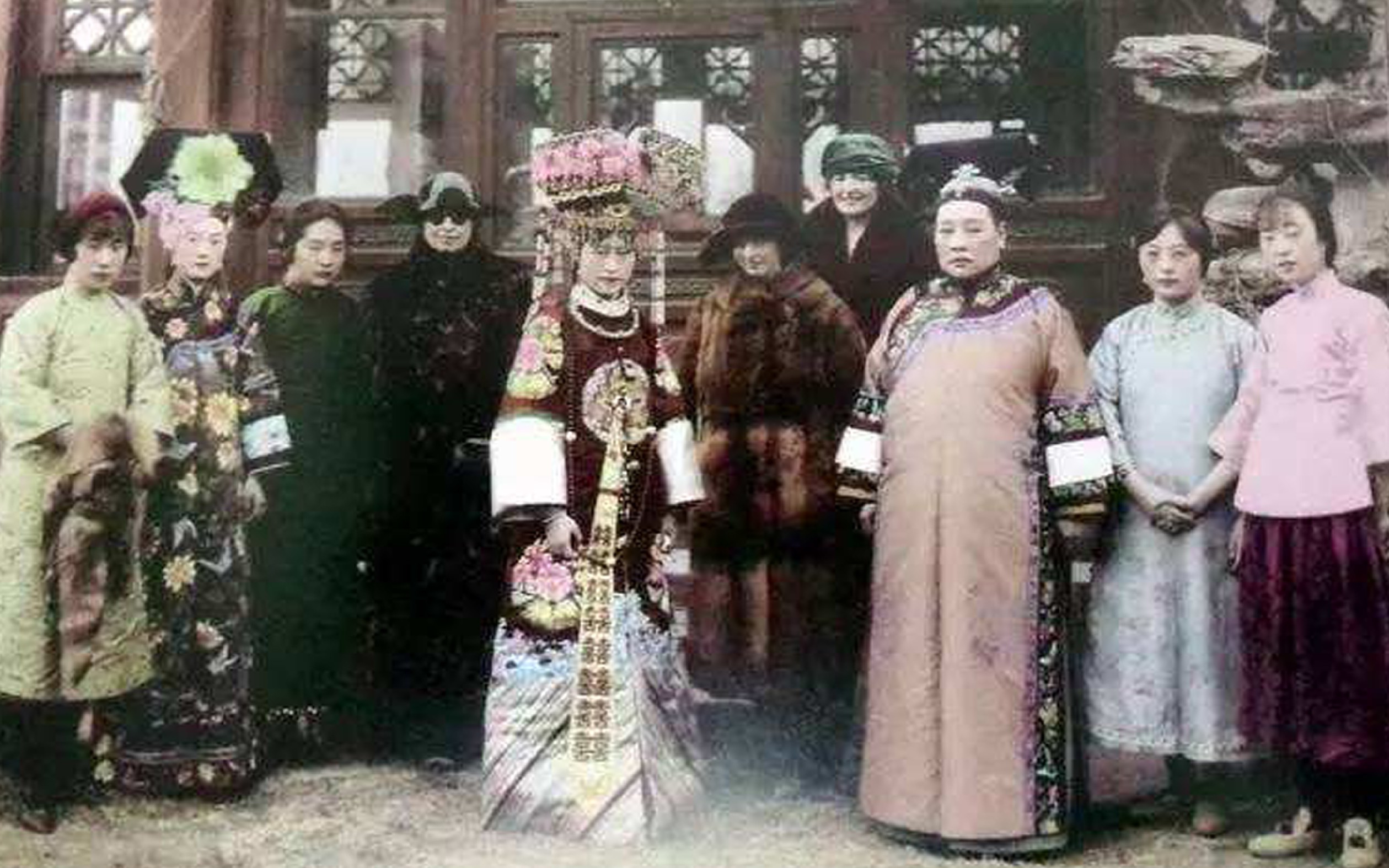 张学良溥仪青梅竹马,溥仪弟媳妇和张学良