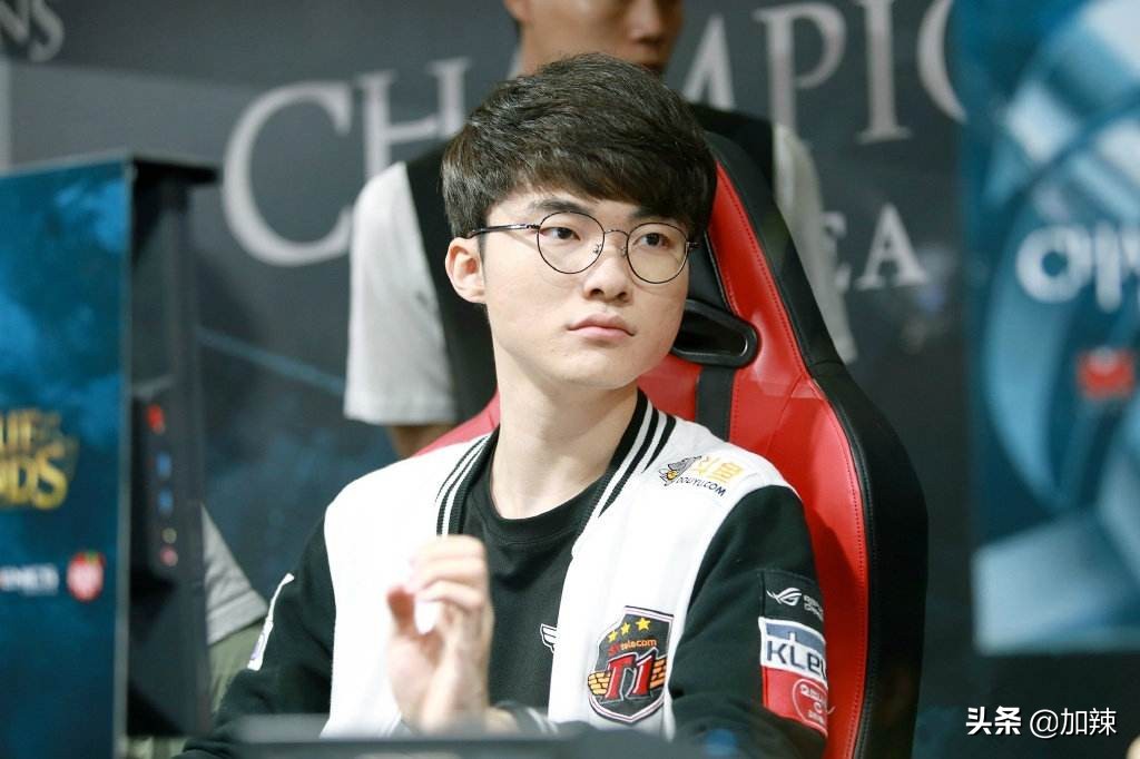 faker鐨刟j4,2019faker绌跨殑aj