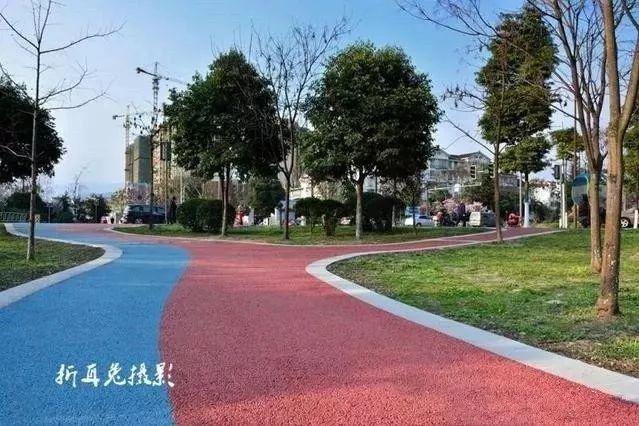 成都美女买房,成都买房女生