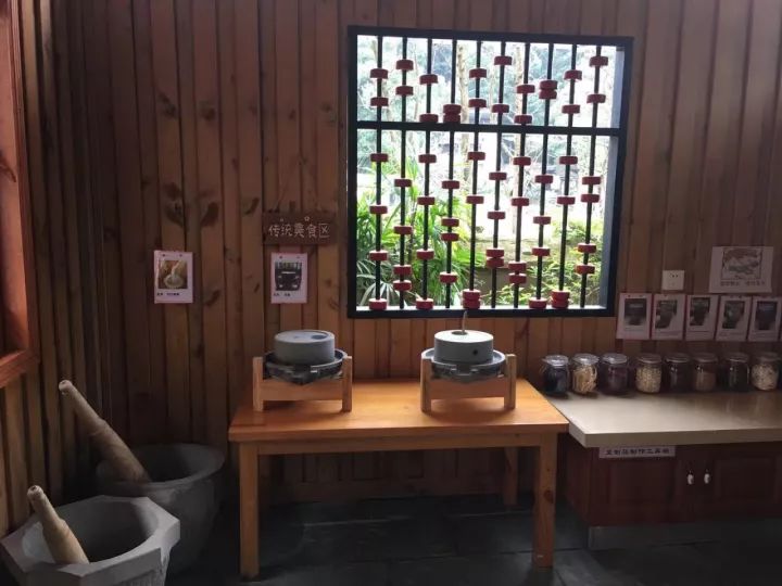 4.13重庆逐梦歌乐山上的“巴学园”探索“世界级乡村幼儿园