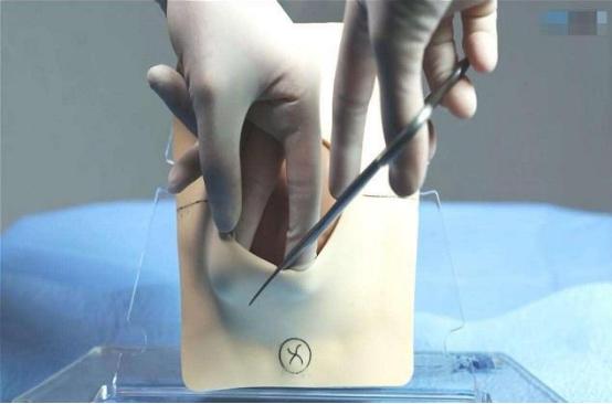 顺产妈妈全过程到底“疼”在哪？一组图带你明白：什么叫为母则刚