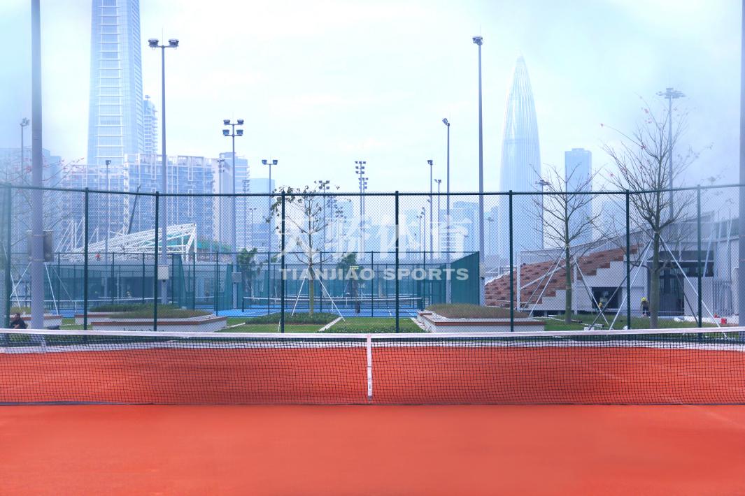 天骄羽毛球场,天骄体育网球场红土