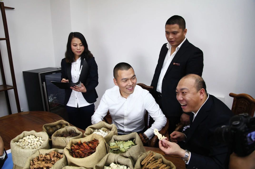 开店秘诀150万开一家麻辣烫,年入百万创业第一人