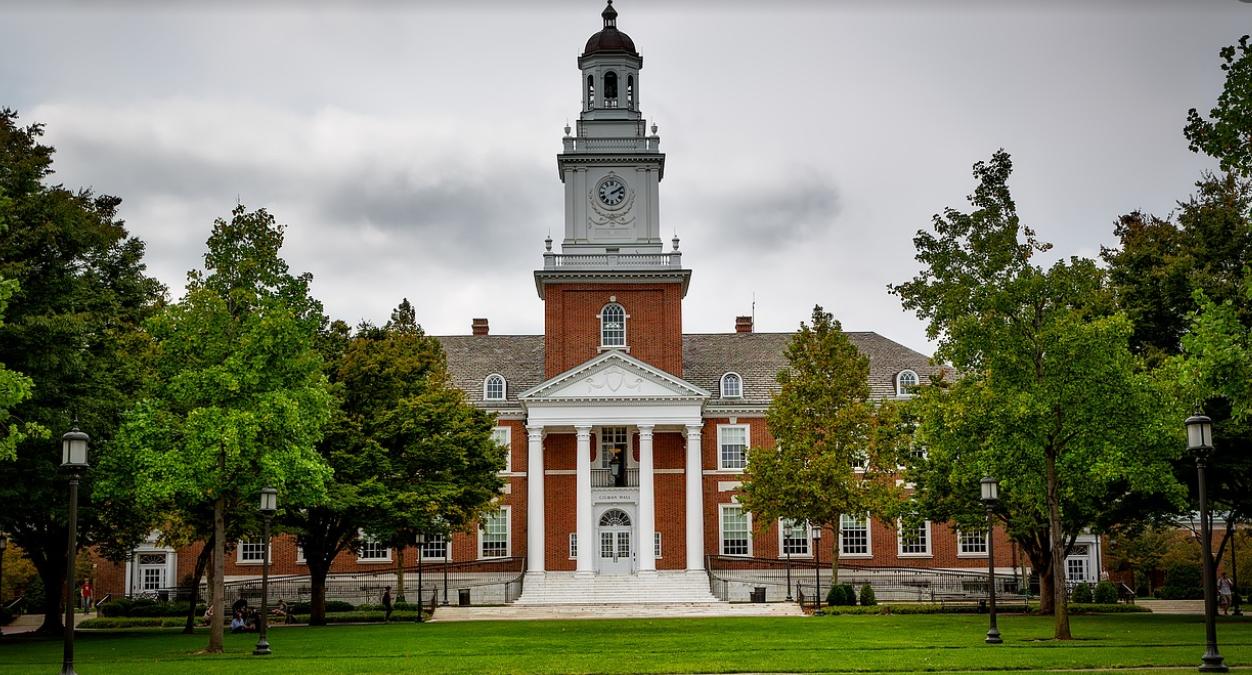 大学没怎么和舍友说过话,和室友没有共同语言怎么办