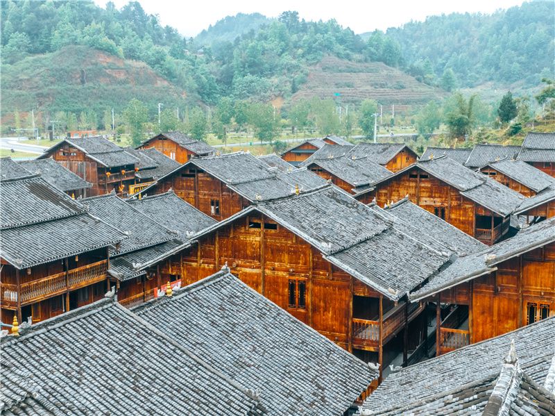 贵州除了千户苗寨还有其他玩的吗,贵州千户苗寨外的古镇