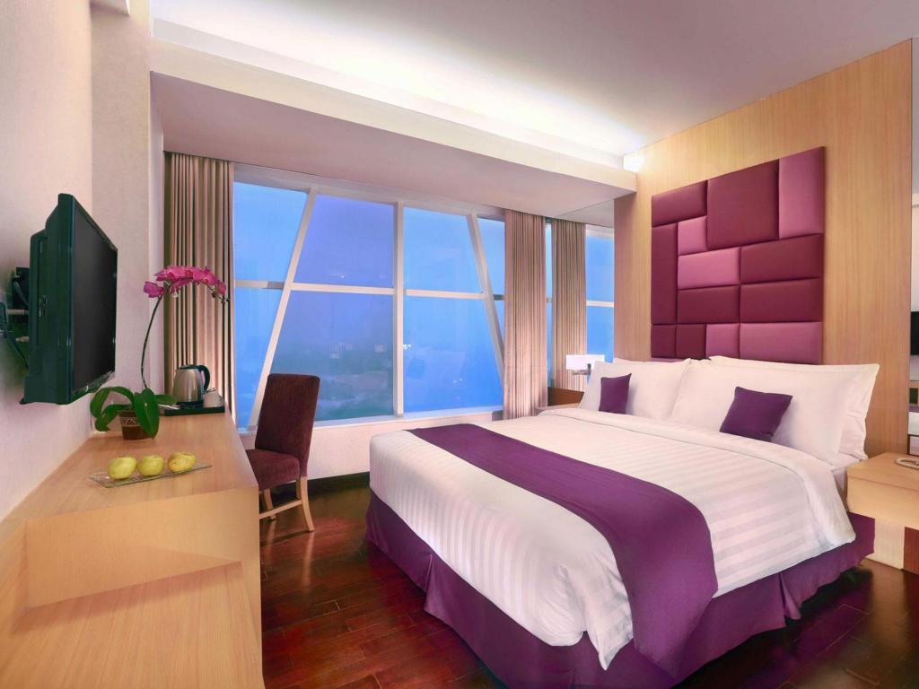 岛国看峡谷瀑布和火山，打车3元起100元住双人间，往返1.5K还免签