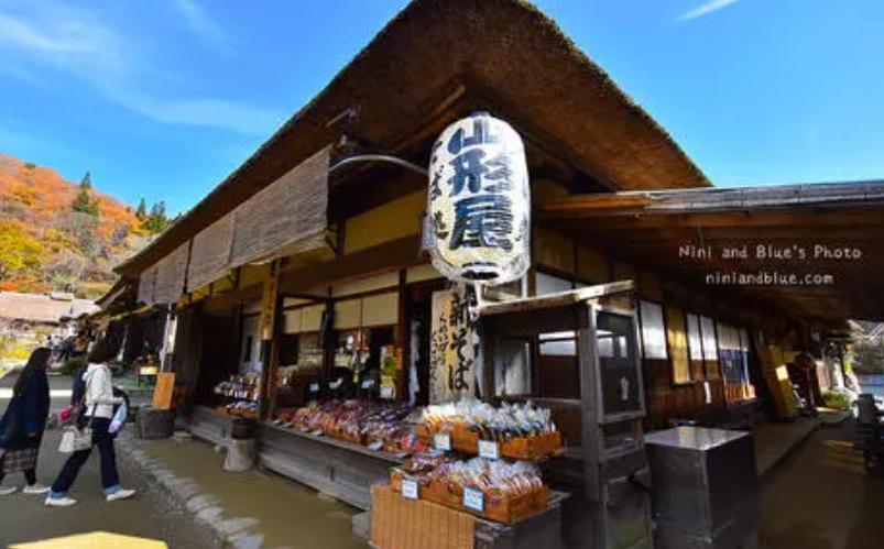 在日本没人买，转身“加价”卖给中国游客，当地人：赚钱太容易