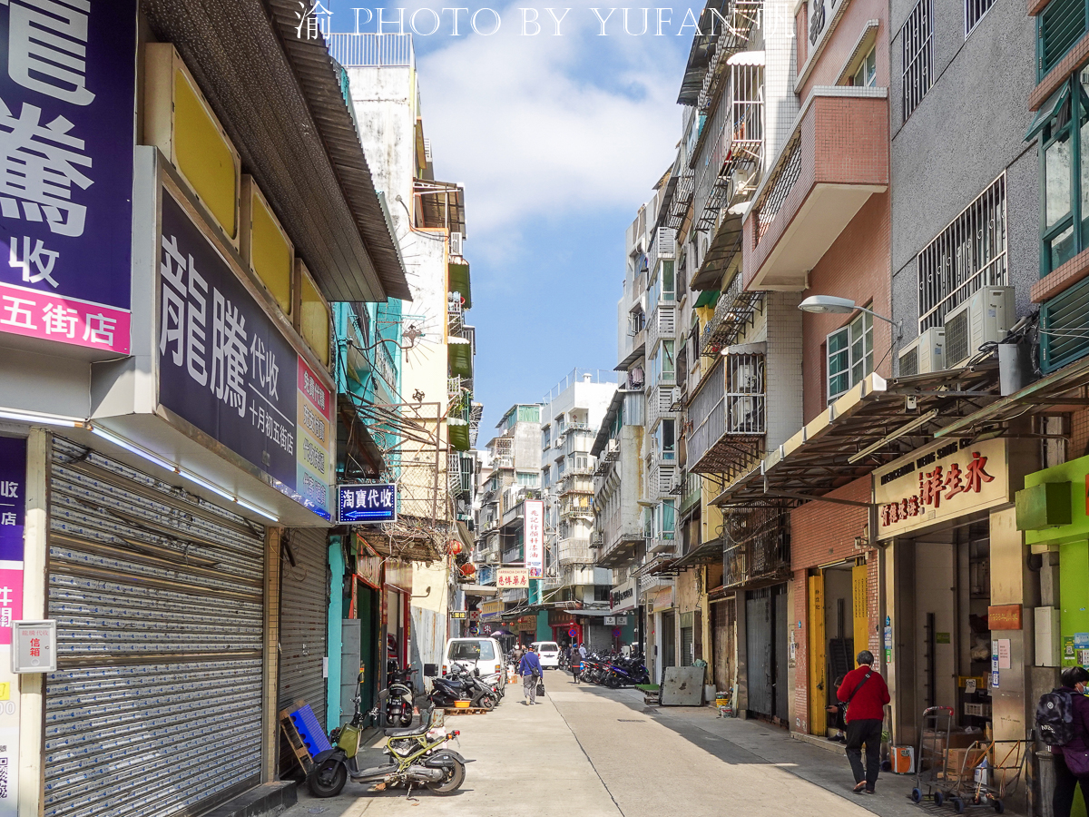 闲逛老店林立的澳门十月初五老街，菜市场的菜价有些出乎意料