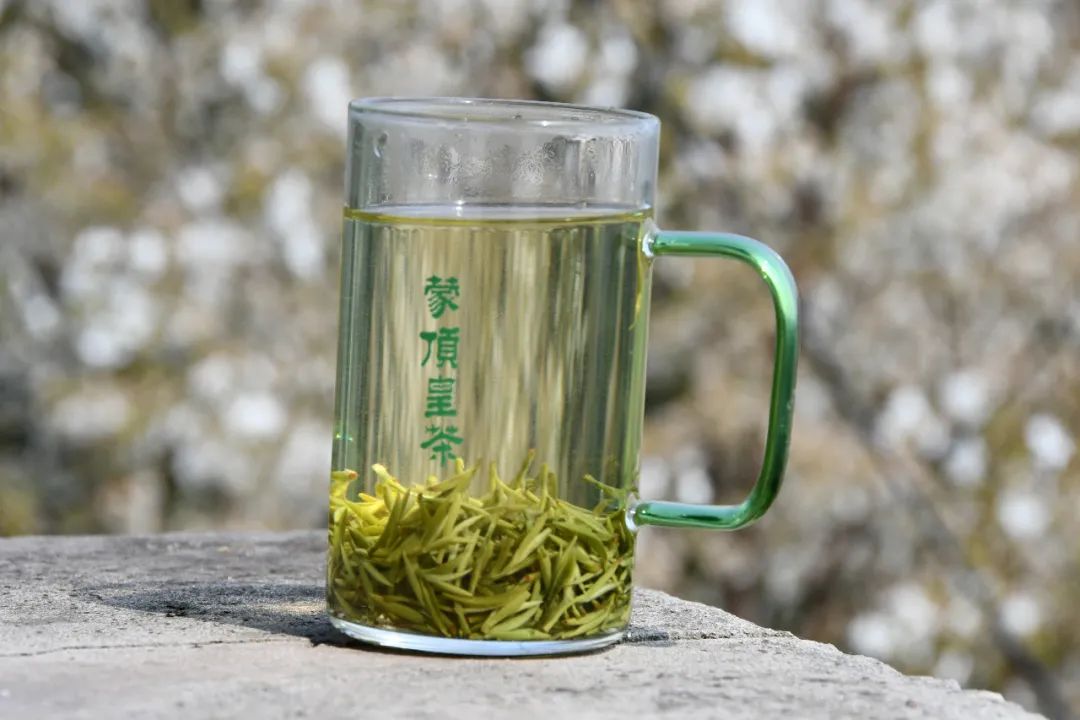 我们争分夺秒加班加点，就是为了奉上今春这第一波蒙顶皇茶！