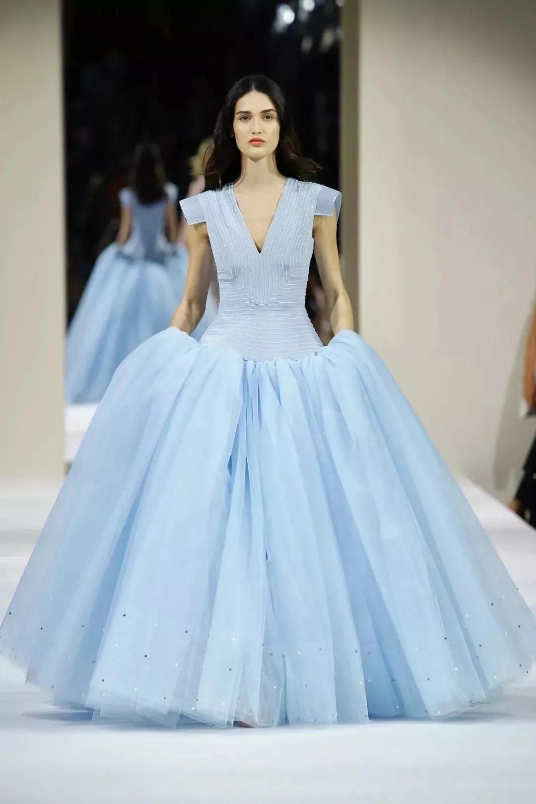 蝴蝶堂|世泰智造:有件T恤,平平无奇的降温小能手罢了