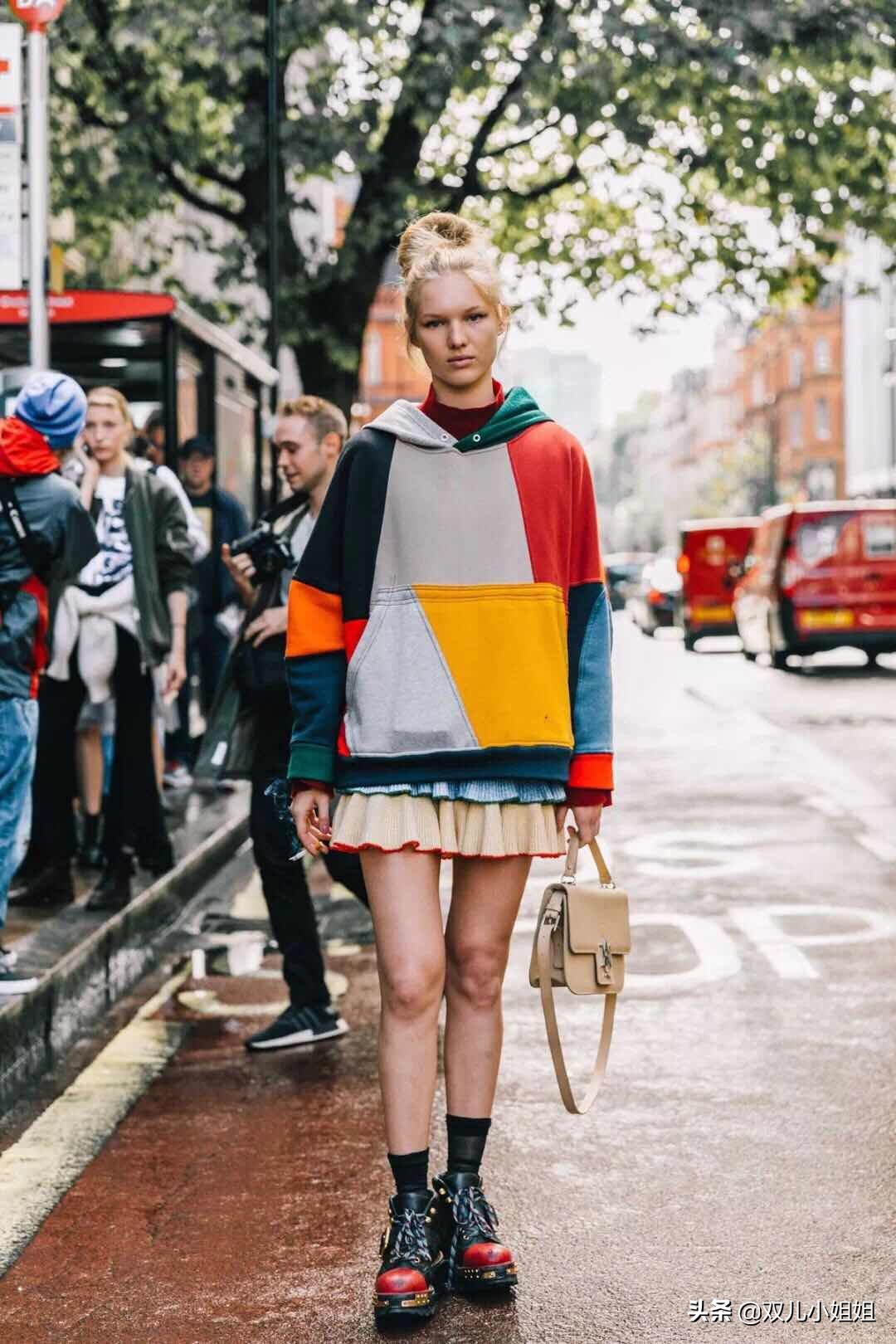 宽松版女款卫衣时尚款,秋冬时尚宽松卫衣冬