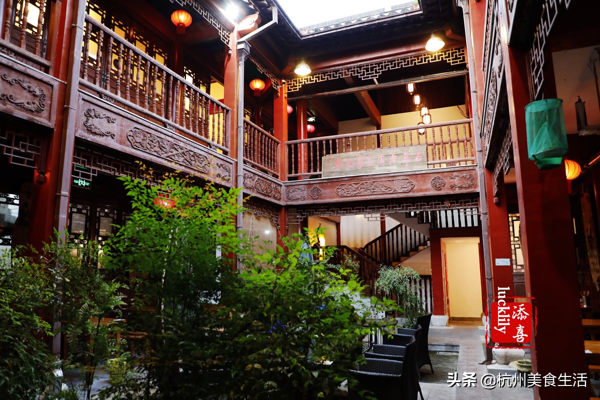 镇江美食三茅宫地锅鸡,镇江美食推荐锅盖面