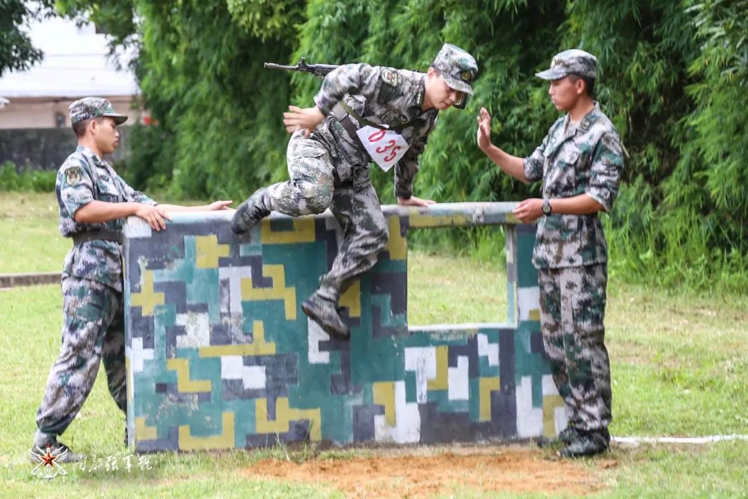 这个旅优秀“四会”政治教员比武秀出一波“新操作”