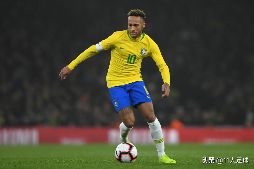 巴西足球巨星十大传奇球员回顾,巴西足球新10号球员名单