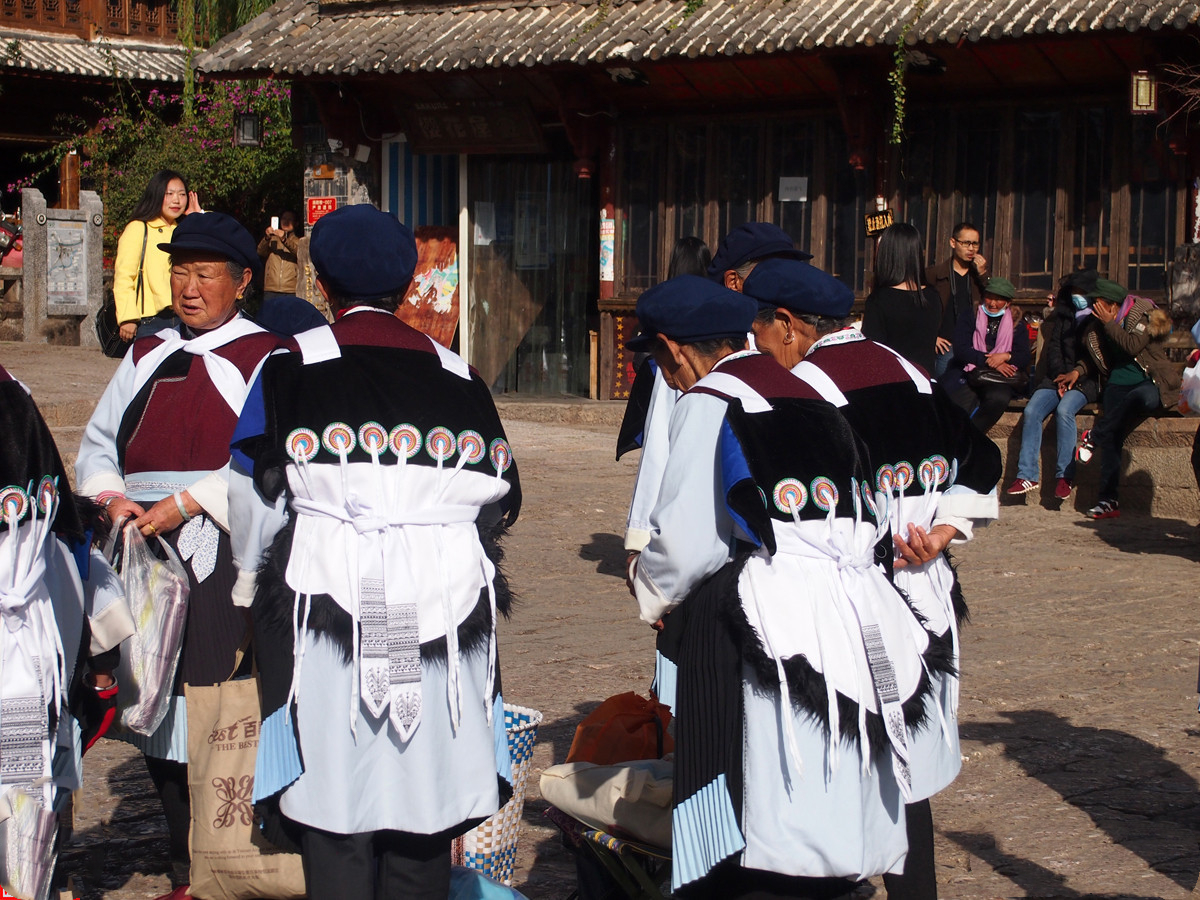 少数民族的奇异婚俗,少数民族奇特的婚嫁