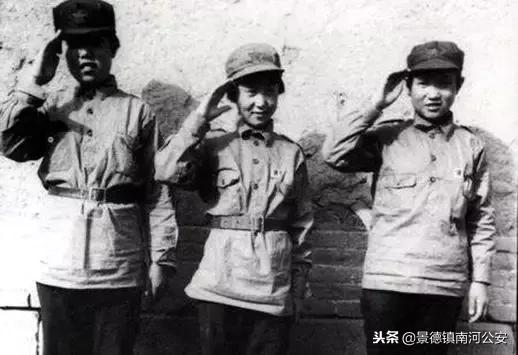 军队文工团礼服服装,文工团演出服