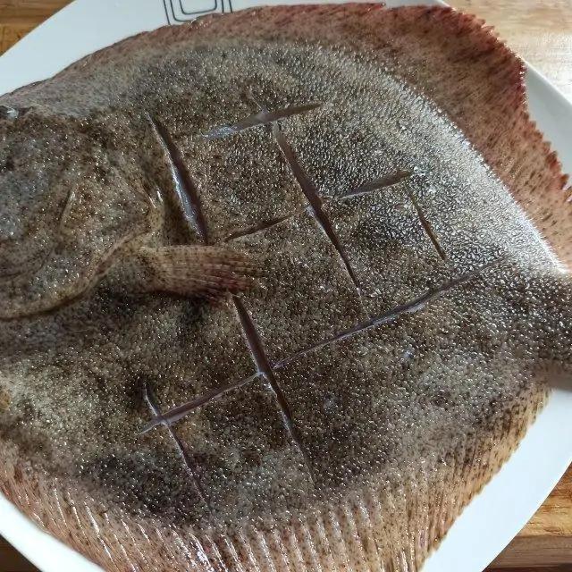 清蒸多宝鱼怎么鲜嫩好吃,清蒸多宝鱼的做法最正宗