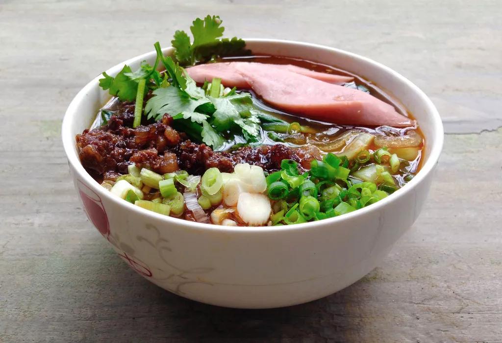 酸辣粉和臭豆腐店选址,炸酱面酸辣粉店怎么选址