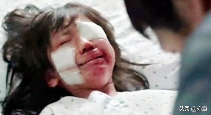 《素媛》：*虐性**女童的真相，影片为何要遮掩？答案藏在这些细节里