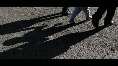 被害婴儿母亲收集23万签名,逮捕遇害男孩生母