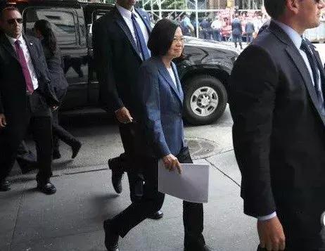 蔡英文继续死作秀吧！留给“*独台**”的时间不多了