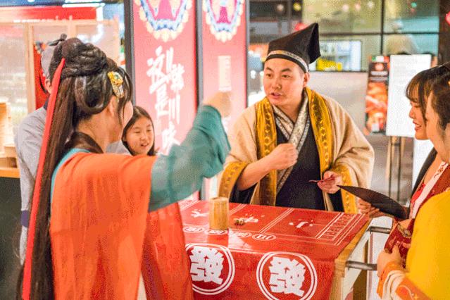 陆家嘴夜市小吃一条街,上海陆家嘴的小吃街