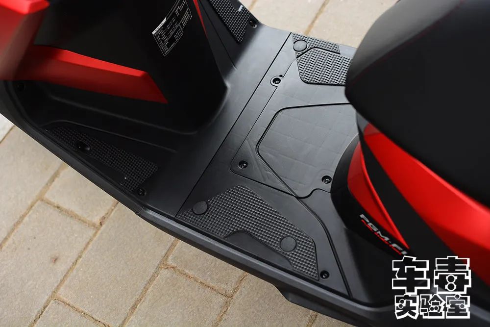 五羊本田踏板车nx125测评,本田nx125和豪爵uy125哪个动力好