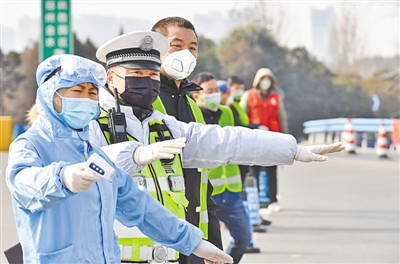 感动，为这座城市的凡人微光