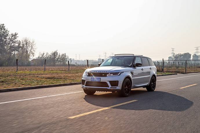 路虎揽胜运动版典范版2024款试驾,路虎揽胜运动2024款典范版试驾
