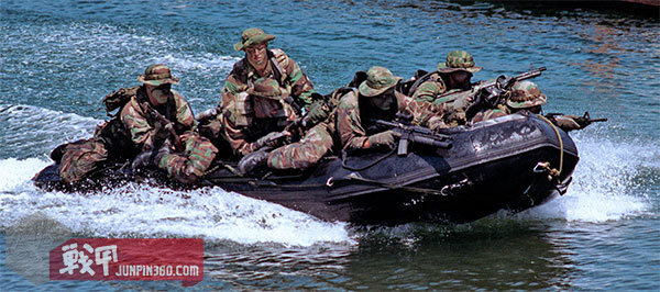 美军特种作战飞机视频,美军特种作战船