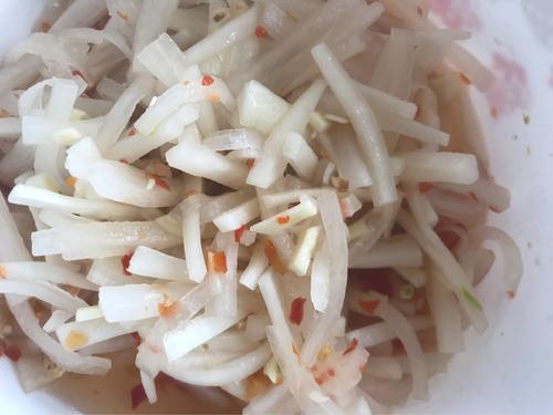 吃腌菜,有助于提高我们身体战胜疫情的免疫力?文/王珉