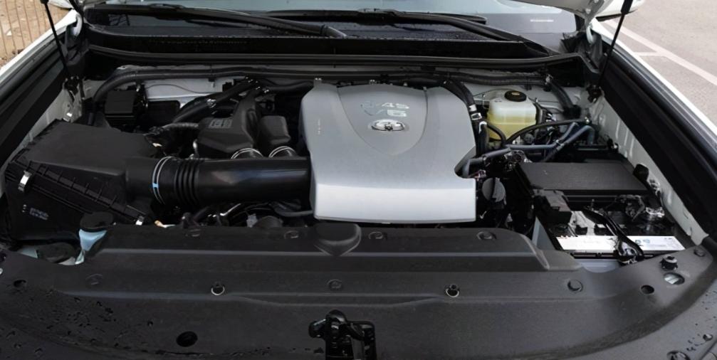 丰田全新一代普拉多霸气十足,丰田普拉多换代版曝光