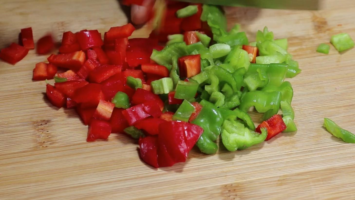 五星级大厨教你学做蛋炒饭视频,五星级大厨怎么做蛋炒饭