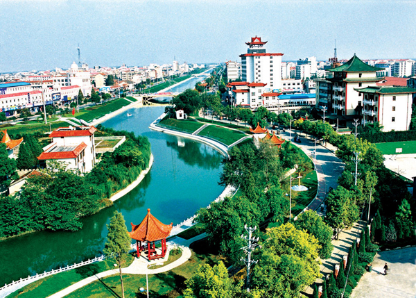 湖北荆州的一个强镇，曾经为公安县城，城镇化率高达63%远超仙桃