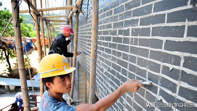 楼房交房了发现墙斜了怎么办,盖房时墙体歪了怎么处理