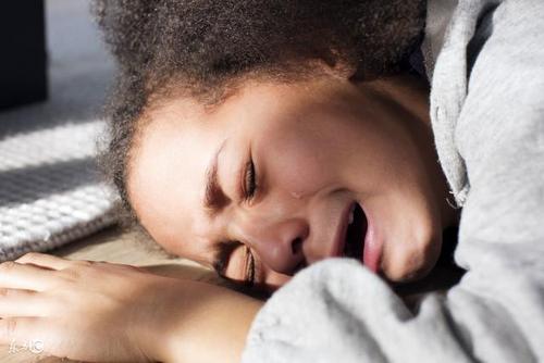 孩子不听话让家长抓狂的图片,孩子最让家长头疼的三件事