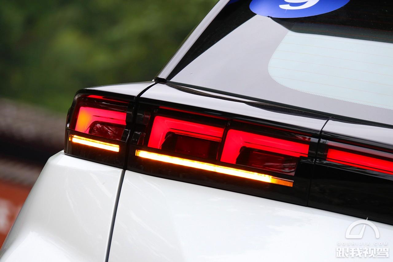 海马七座suv8s,海马8s高原试驾