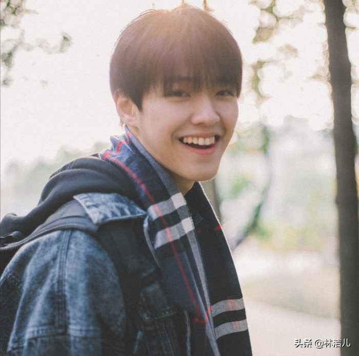 他是抖音大网红,选秀出道未成功,却被国际大牌看上,时尚感飙升