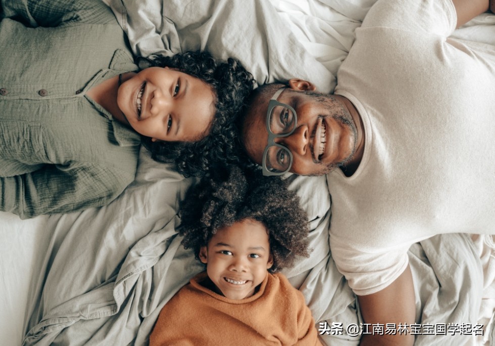 根据唐诗起的男孩名,带金带水的男孩名字出自唐诗