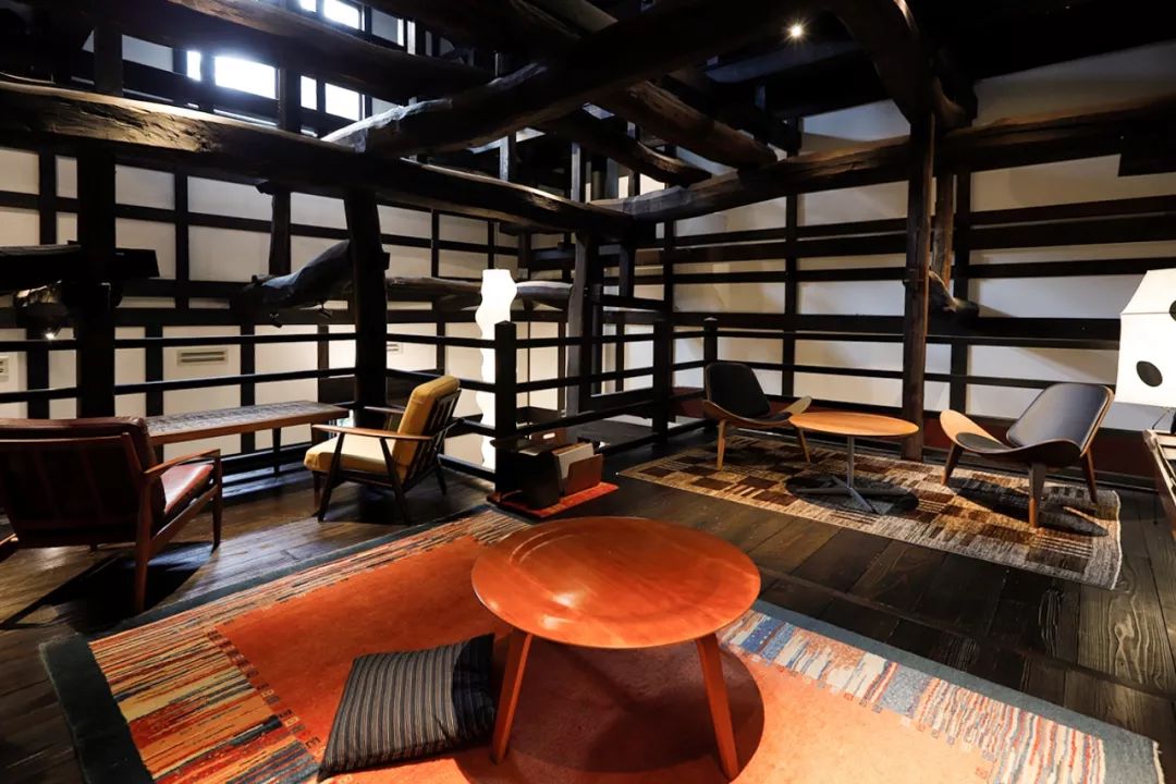 雪山下的温泉美丽,最值得去的有雪山温泉的地方