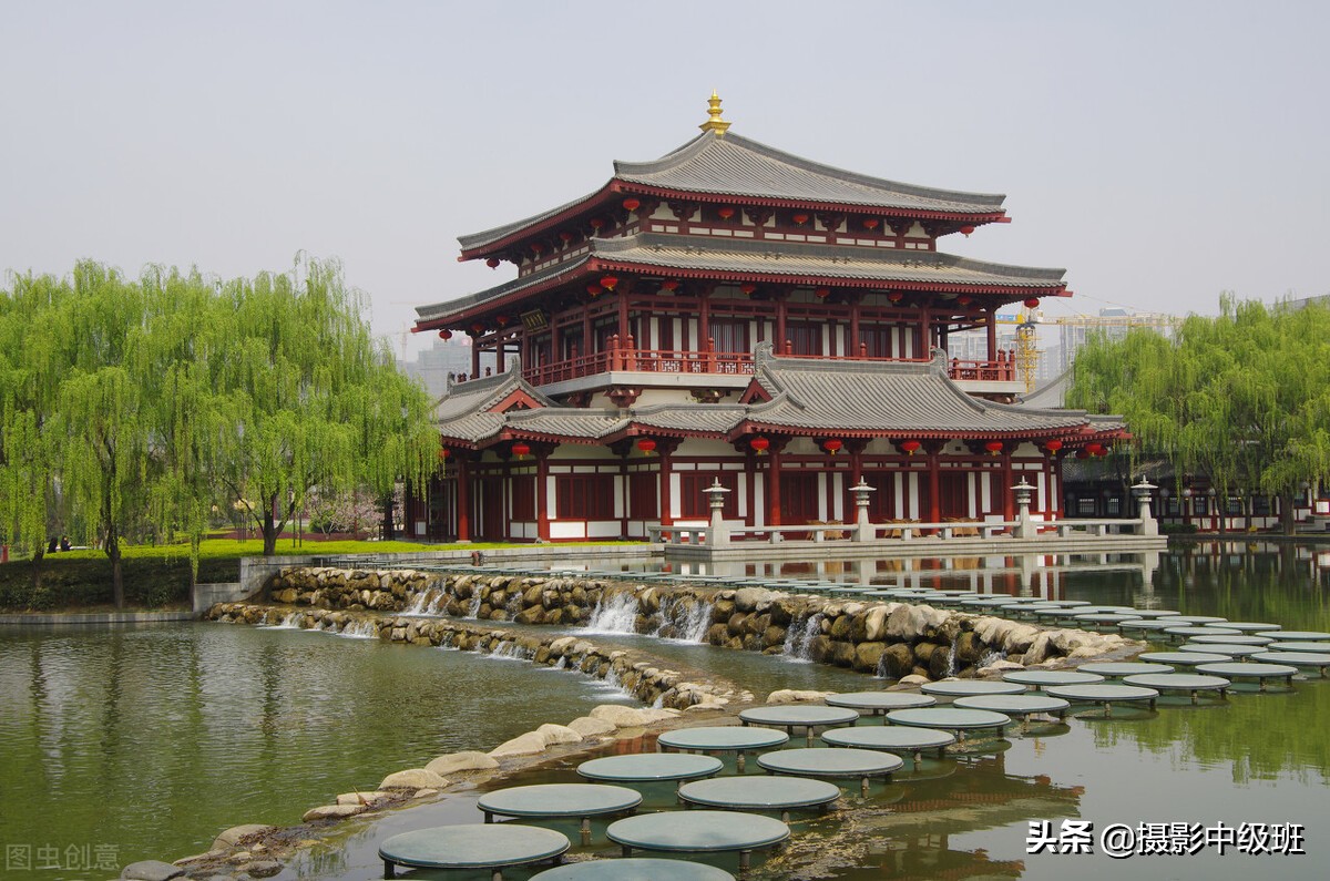 旗袍与古建筑拍摄照片技巧,摄影师拍古建筑构图思路