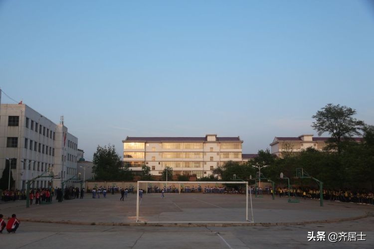 杩愬姩鍋ュ効鏄捐韩鎵嬫椂浠i獎瀛愮珵椋庢祦,杩愬姩鍋ュ効璧涘嚭椋庨噰璧涘嚭鎷兼悘