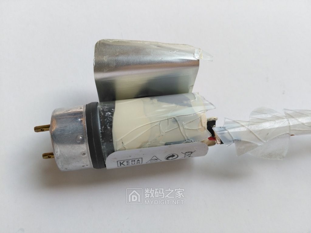 飞利浦一体日光灯拆解,飞利浦飞凡灯管维修